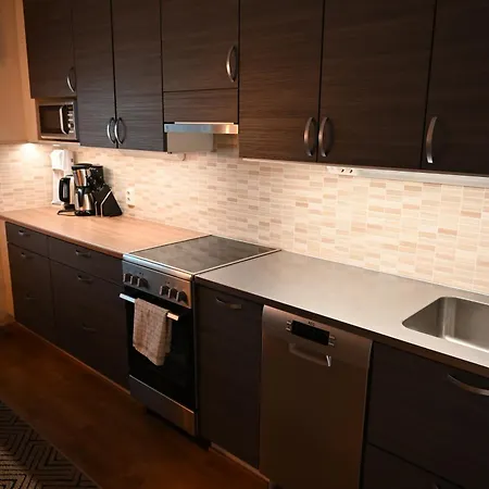 For Six At The Center * Ροβανιέμι